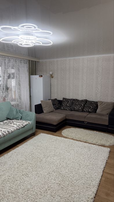 Продается пятикомнатная квартира.