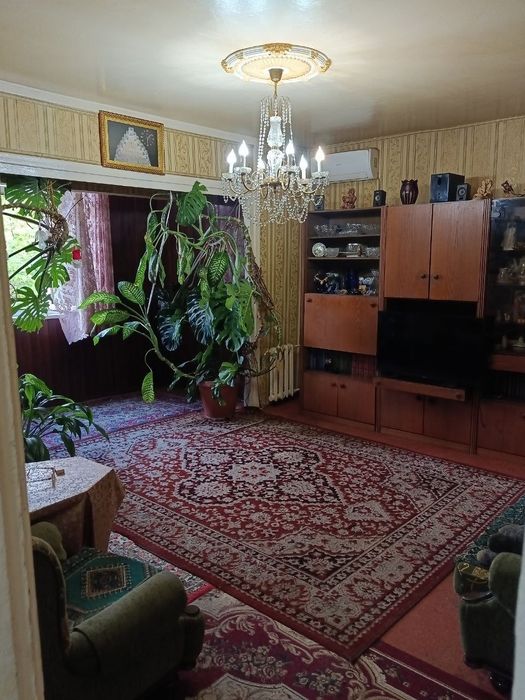 Ул. Бобура 4х ком,квартира.