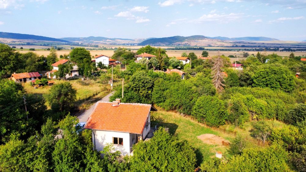Къща за продажба в с. Режанци