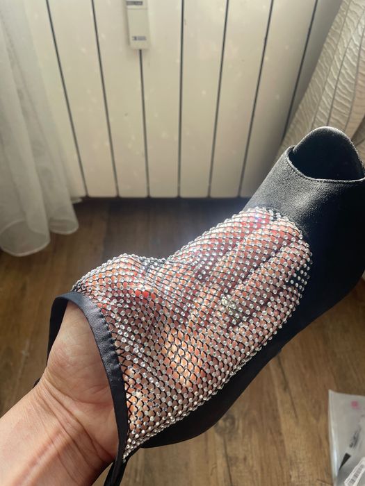 Pantofi eleganți
