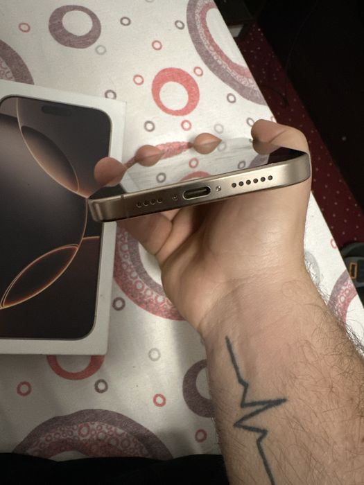 IPhone 16 Pro Max impecabil