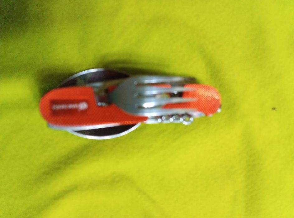 Продам нож походный мультитул