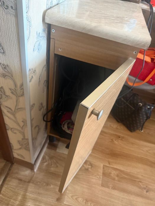 Тумба для вещей.