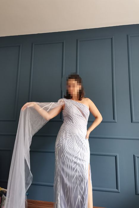 Vand rochie de ocazie nepurtata