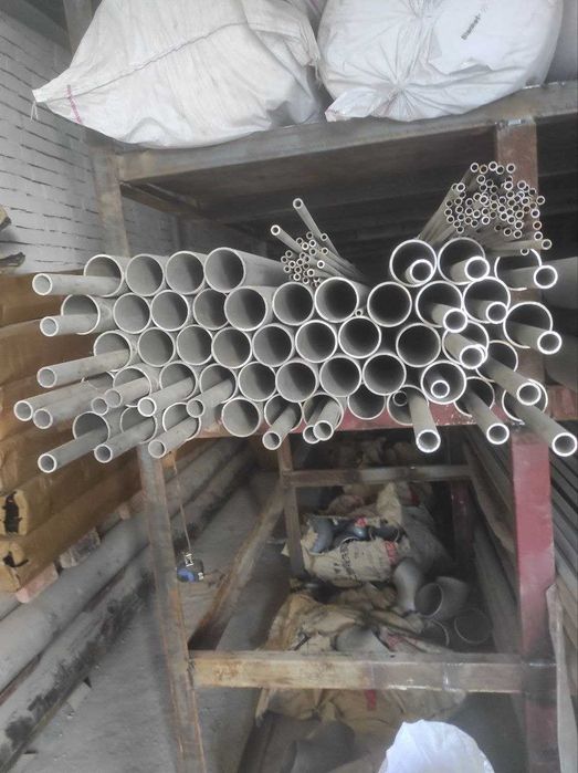 Труба нержавейка ( из нержавеющей стали)бесшовная матовая 25х2