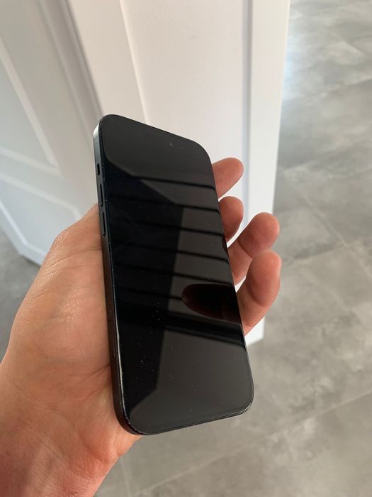 Iphone 15 black 128gb baterie 78%
