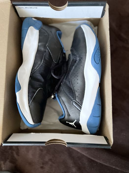 Jordan, Nike, Adidas