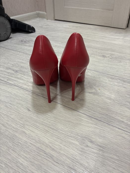 Красные туфли, размер 38