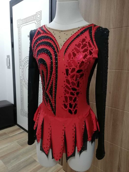 Трико ново за художествена гимнастика размер S