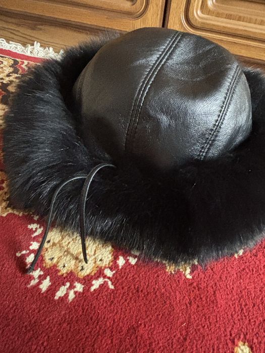 Pălărie din piele naturală și blană de vulpe