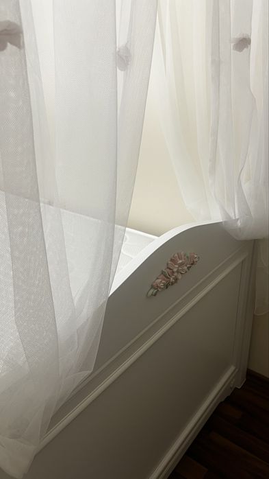 Pat cu baldachin rustic alb 200 x 120 cm