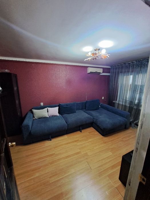 Продам диван срочно