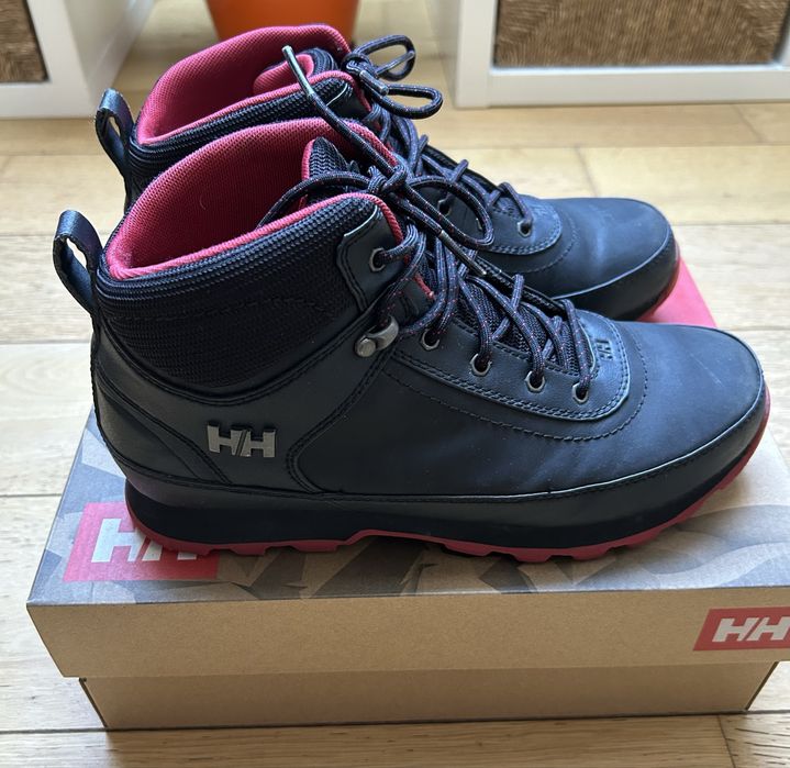 Обувки Helly Hansen