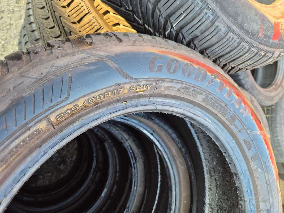 2 Anvelope VARA IARNA 4Sezoane - 215/55/17 - GoodYear APP NOI 2022