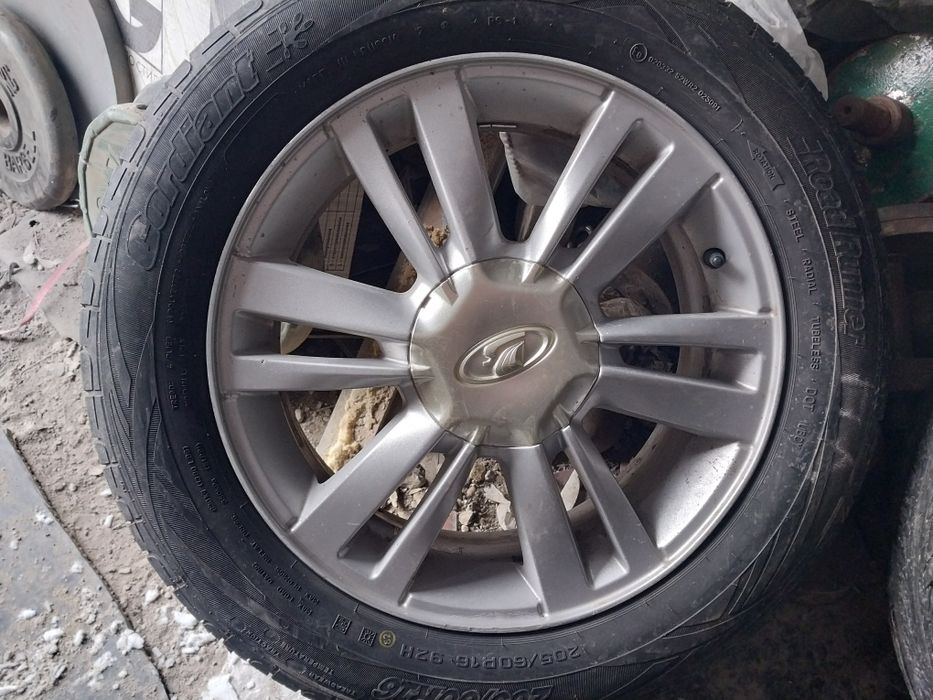 Диски R16. На Lada vesta. С резиной.