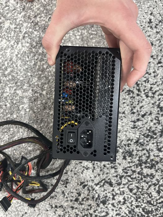 Блок питания Cougar STX750