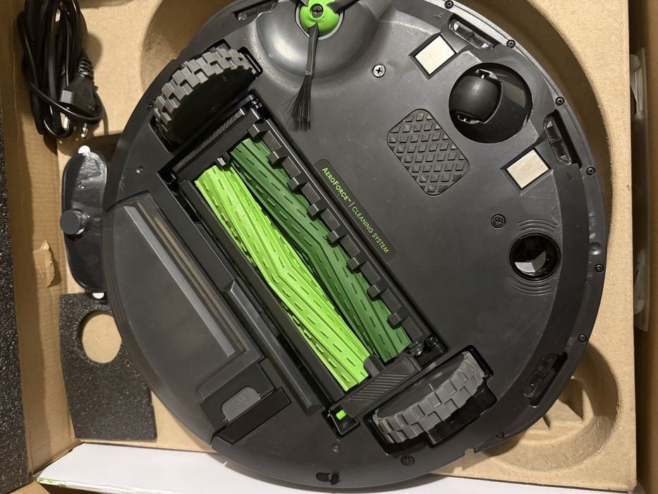 Робот прахосмукачка iRobot Roomba i5 (5152)