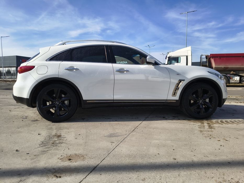 Vând Infiniti fx30d