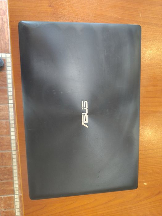 Лаптоп Asus X 553M