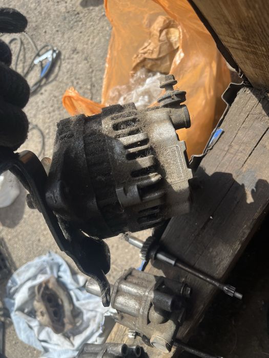 Генератор ниссан нп 300 2.4 бензин