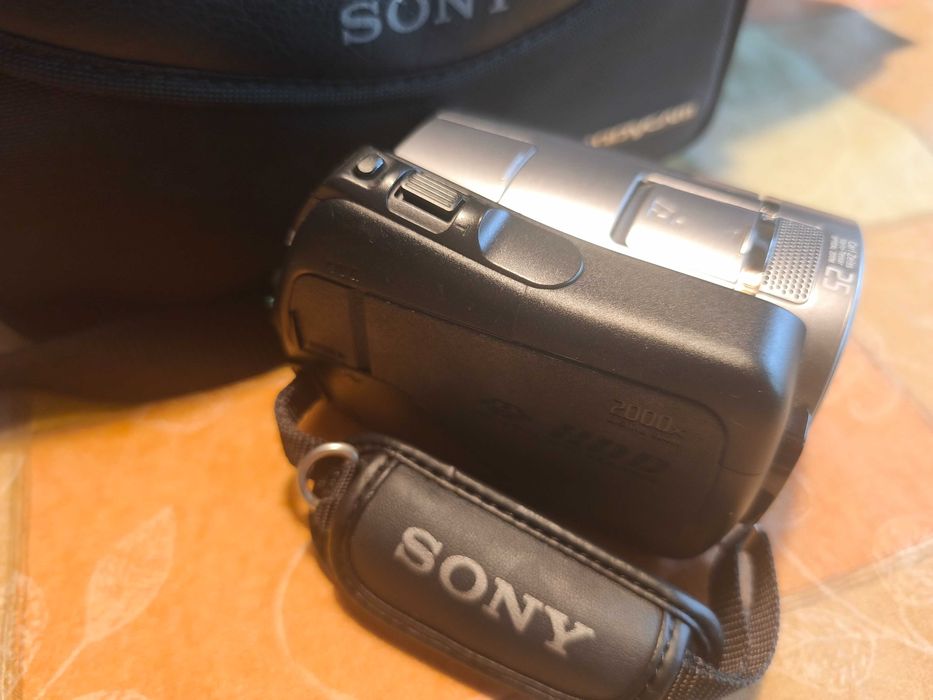 Видео камера SONY Handycam DCR-SR55E, 40GB HDD Video Camera