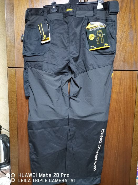 Snickers 6351 модел, номер 60.