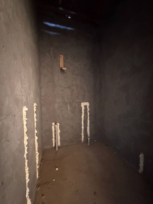 Eshonguzar srochna sotiladi. Srochna sotiladi !!!