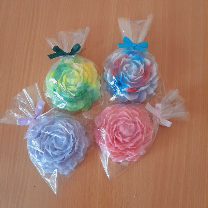 Стилни сапунени цветя