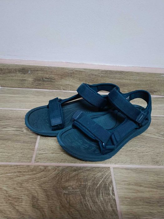 Детски сандали SPRANDI