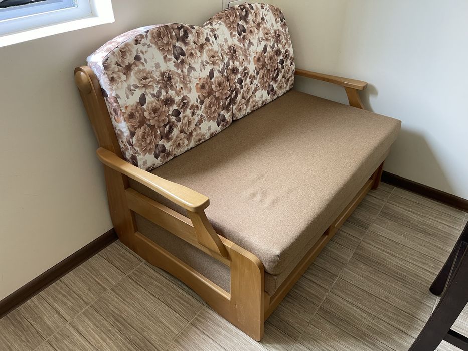 Продавам комплект разтегателни дивани 1, 2 и 3