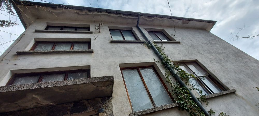 Продавам етаж от къща село Давидково