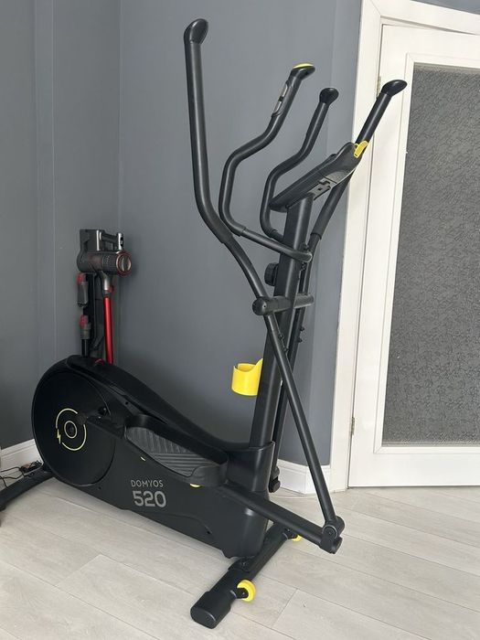 Кростренажор Domyos 520 – Тренирай интелигентно, без кабели!