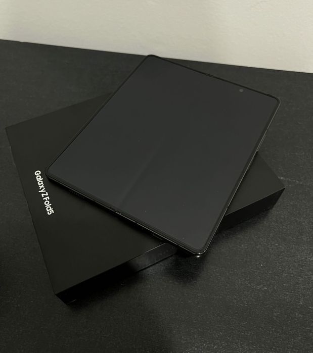 Samsung Z fold 5 памят 512/12