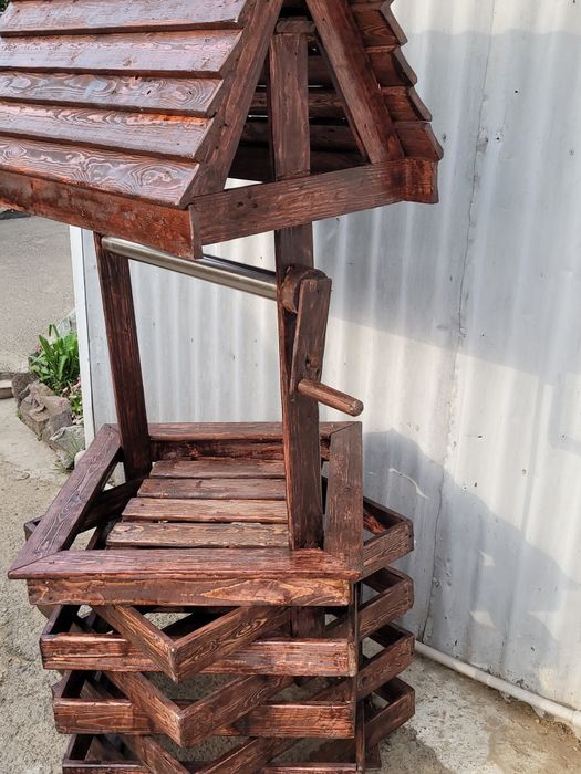 Колодец декоративный для сада