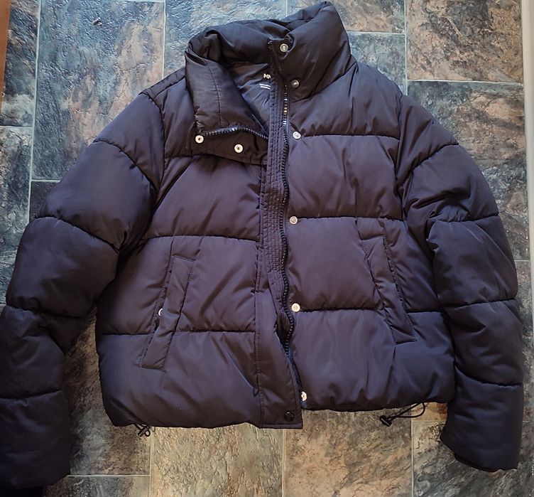 Продам демисезон куртк 2000
