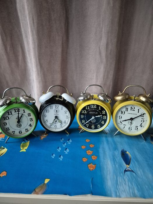 Ceasuri mecanice de masă