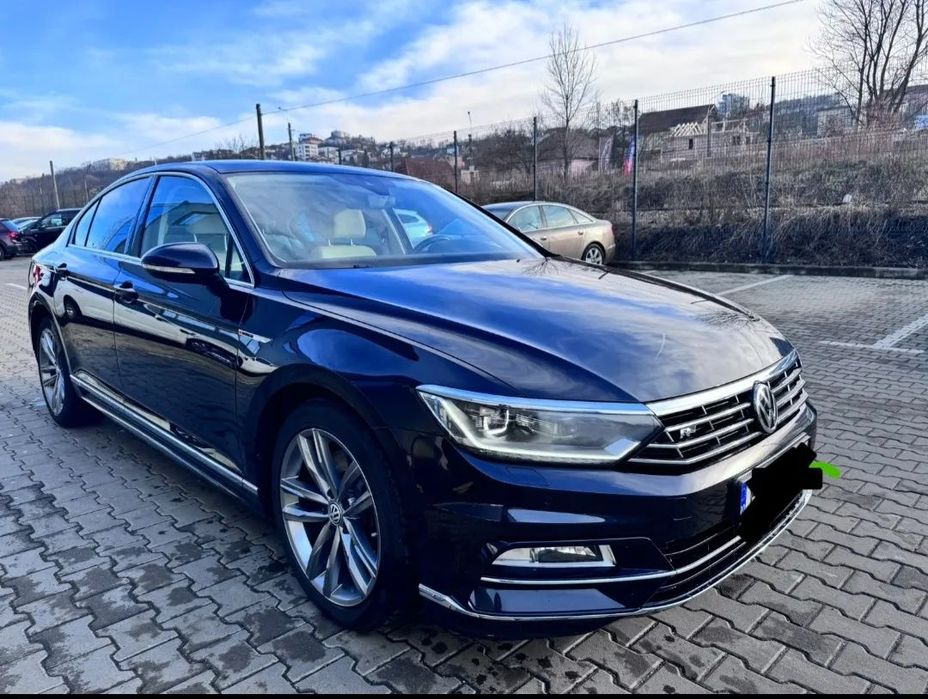 Volkswagen Passat Vand Passat R Line stare foarte buna cu km reali si fara accidente