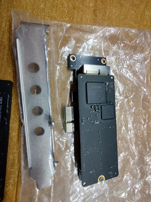 SSD 256GB за Apple 12+16pin и адаптер към PCIe x1