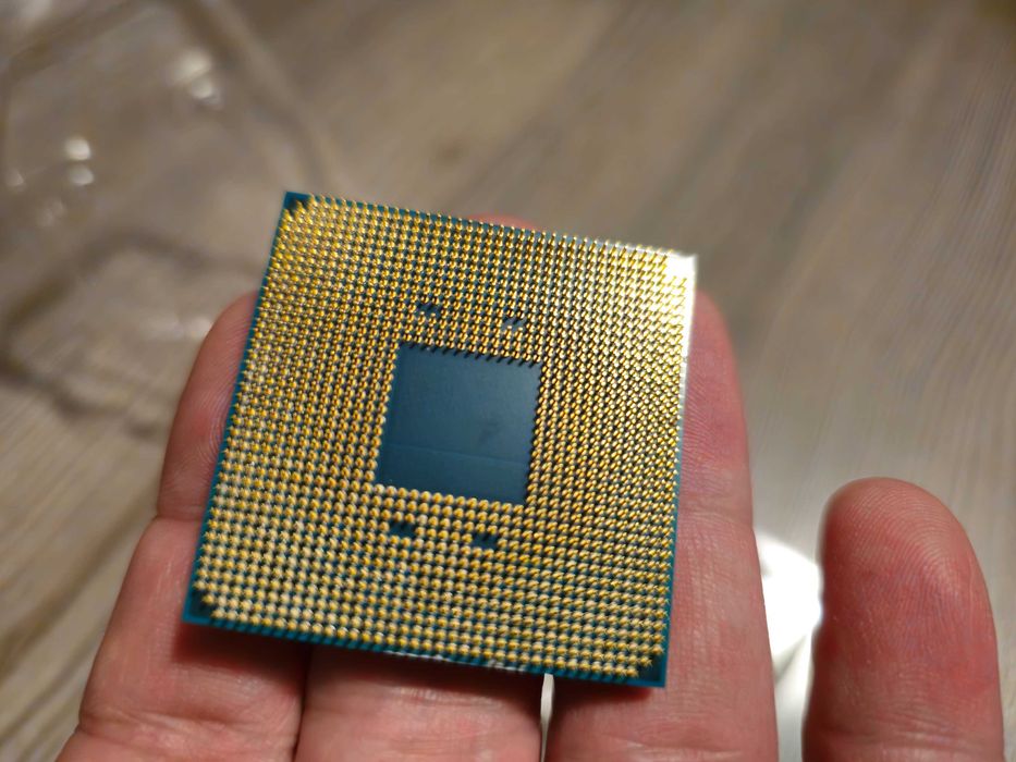 procesor AMD Ryzen 3950x 16 core 32 threads