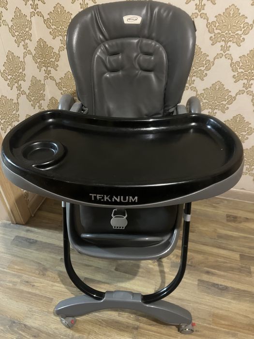 Продам детский стол для кормление
