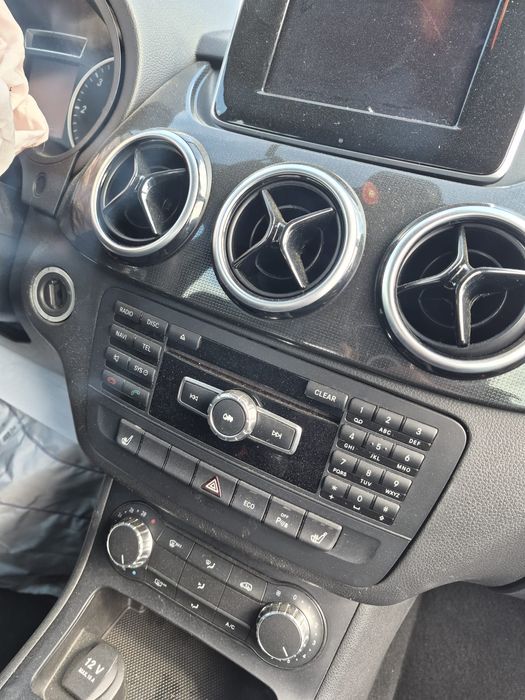 Radio cd auto mercedes b200 cdi 2012