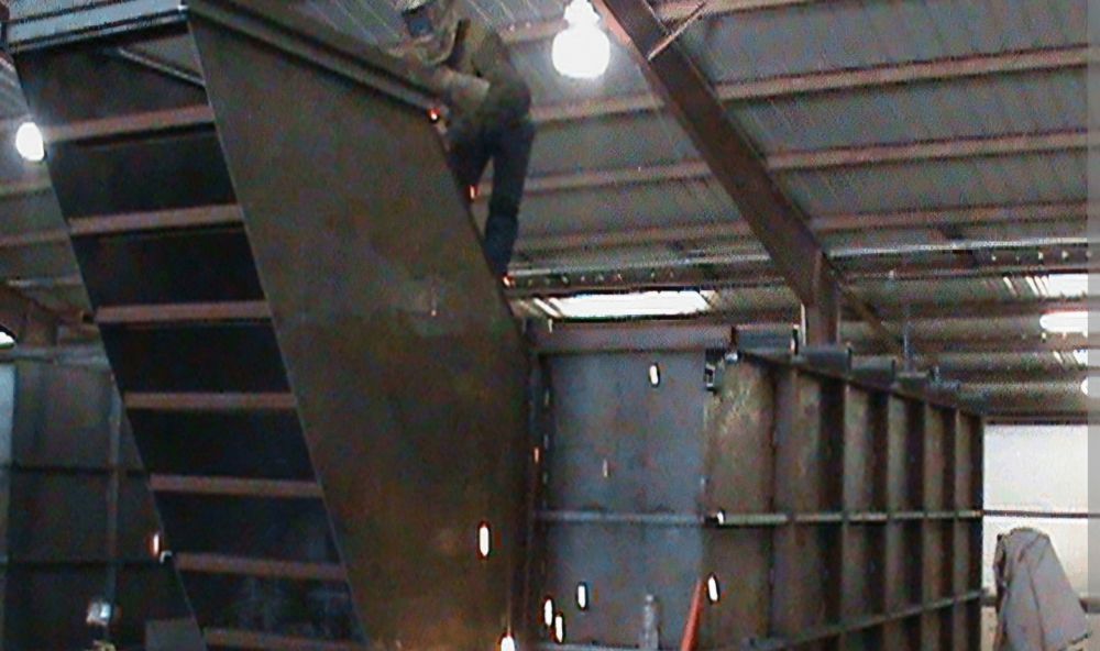 Case Bunker ,cabane metalice , calamitati,buncar a