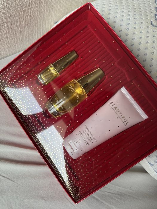 Коледни комплекти Estée Lauder