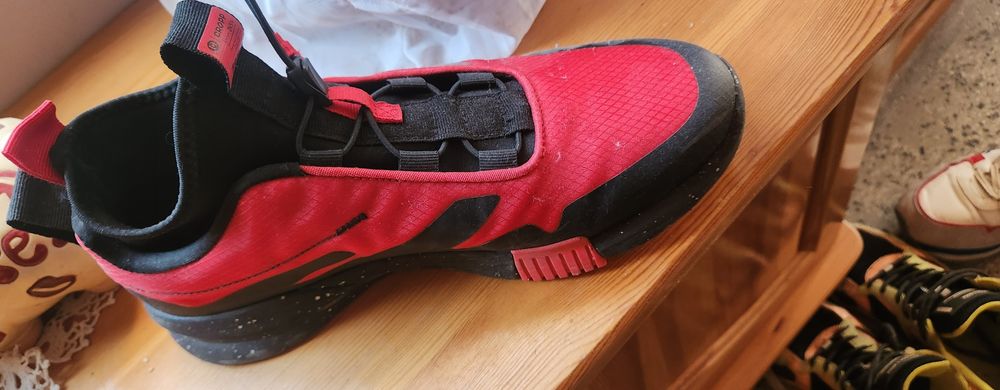 Обувки nexus нови