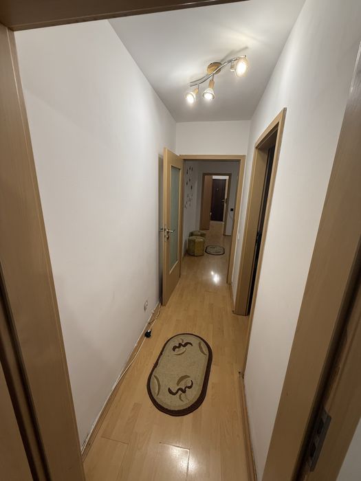 Inchiriez apartament cu 3 camere, proprietar, zona Cetatii - 450euro