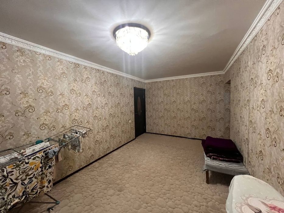 *3 ком/ 1 этаж/ 4 этажка. Кирпичный дом. Ор-р кафе Олмос