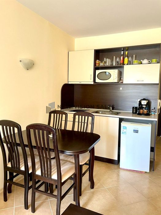 Продава се Едностаен апартамент в к.к. Св.Св. Константин и Елена - 35 кв.м за 1237 €/кв.м - Снимка #1