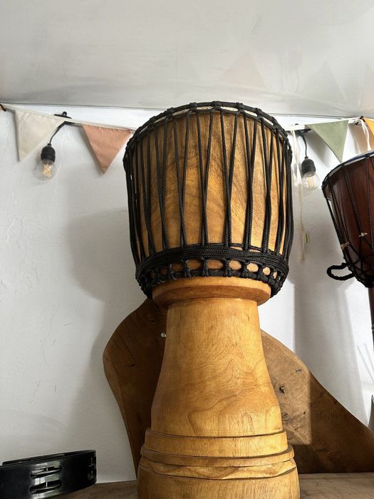 Африканский барабан джембе из Ганы