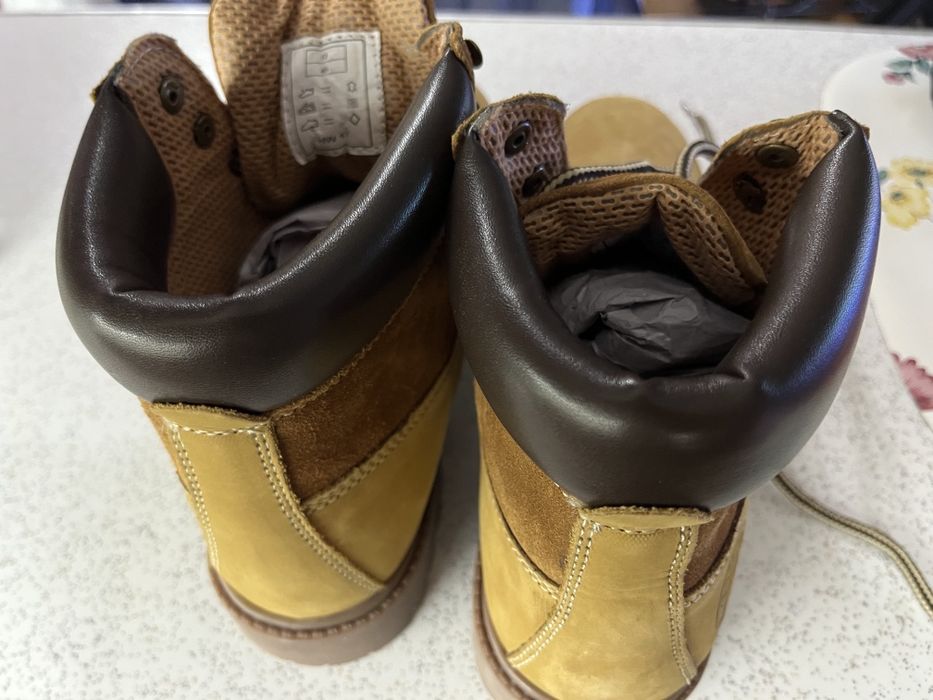 Продавам страхотни зимни боти 40 номер