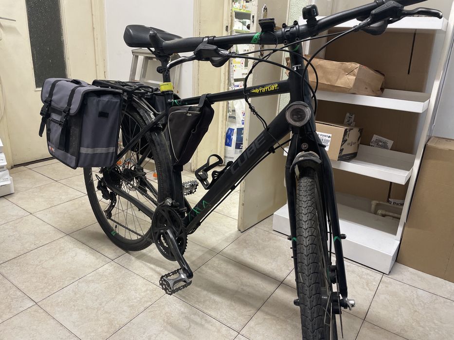 Bicicleta Cube travel